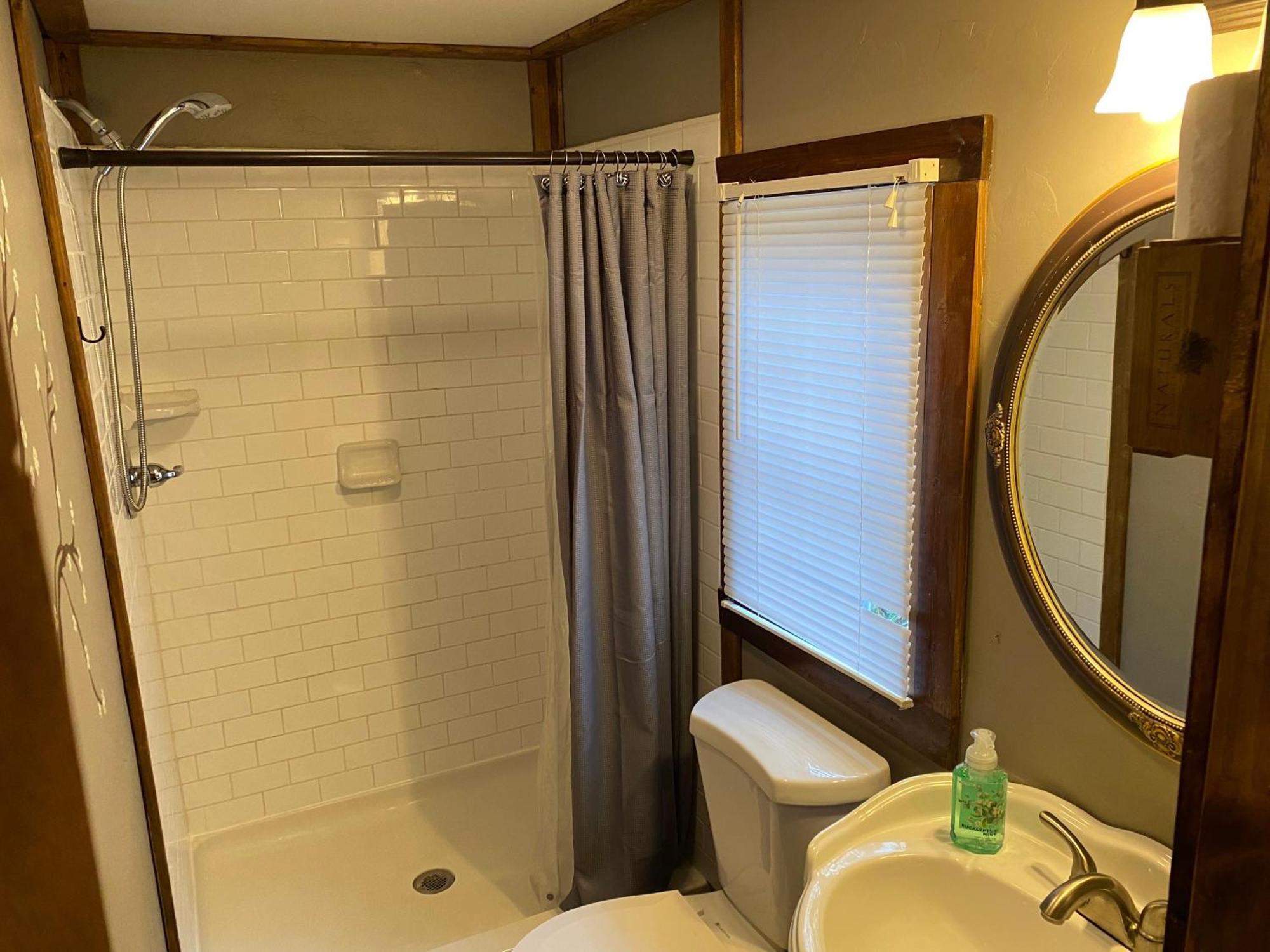 Convenient Cottage-Hot Tub, 4 Minutes To Dahlonega Extérieur photo
